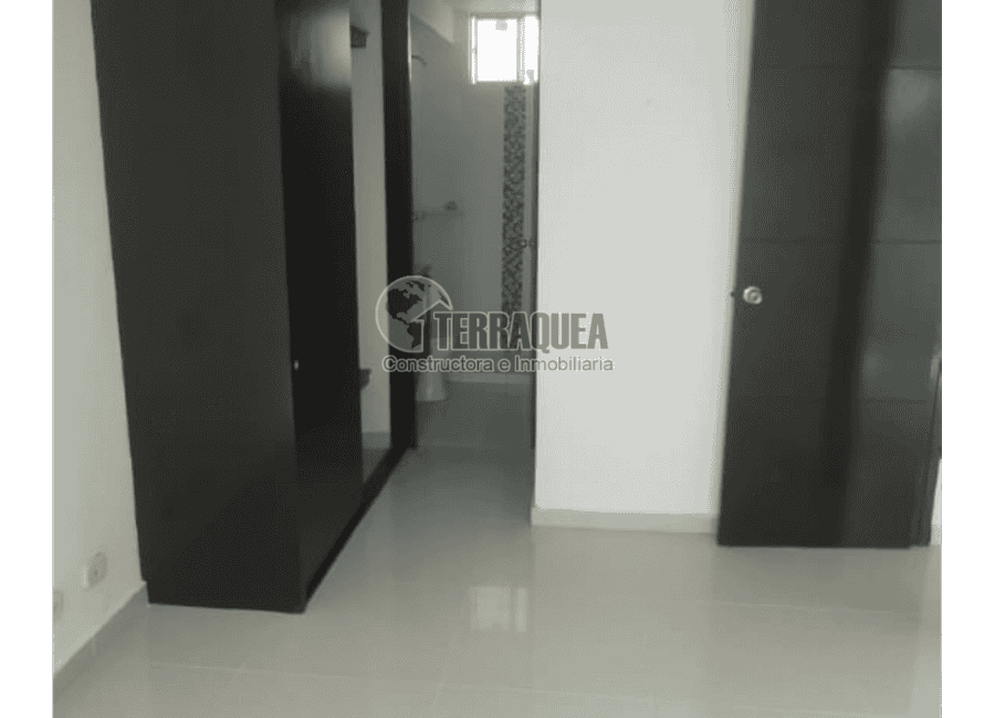 SE VENDE APARTAMENTO EN RIOMAR