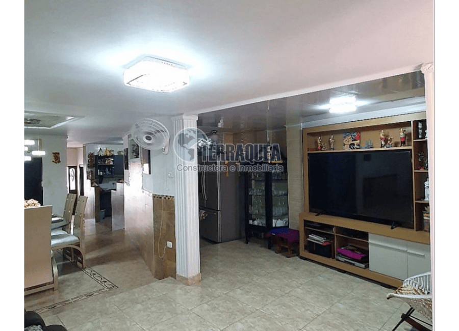 VENTA DE CASA DUPLEX EN CAMPO ALEGRE