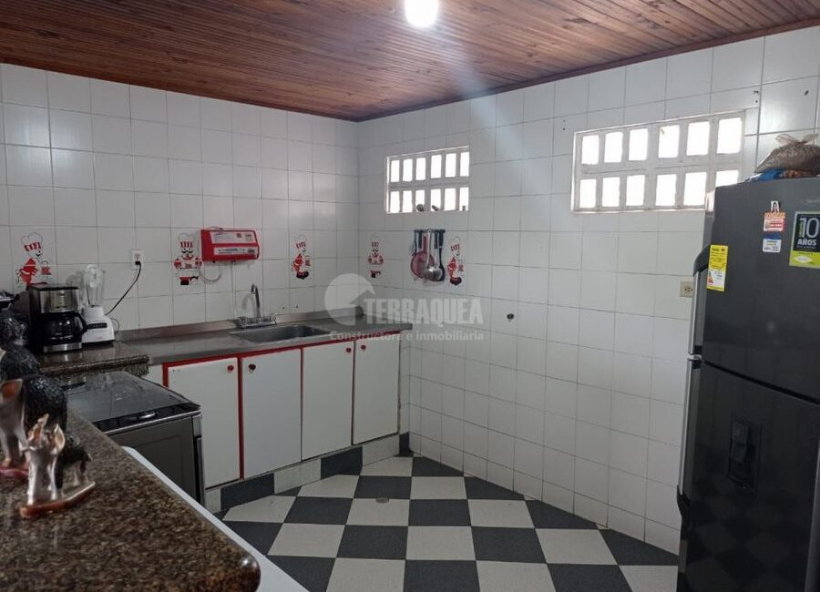 SE VENDE CASA DÚPLEX COMERCIAL EN LA CONCEPCION