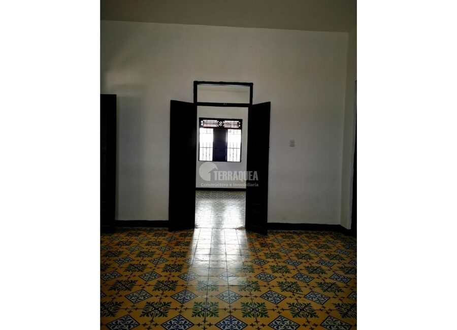 SE VENDE CASA EN EL PRADO