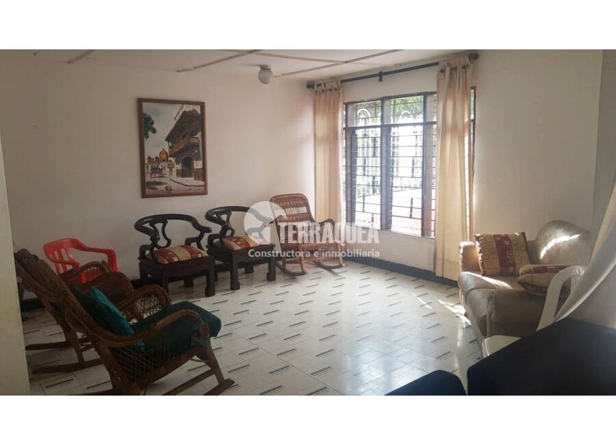 SE VENDE HERMOSA CASA EN CIUDAD JARDÍN