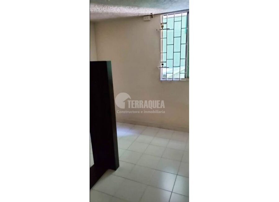 SE VENDE APARTAMENTO EN EL RECREO