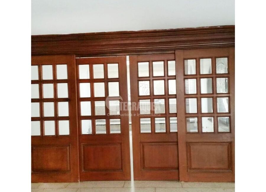 SE VENDE CASA EN ALTAMIRA