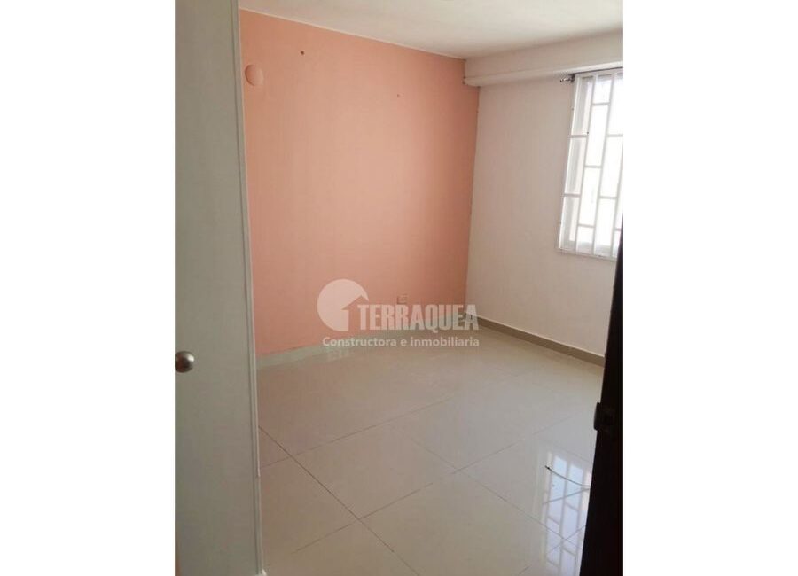 SE VENDE APARTAMENTO EN MIRAMAR