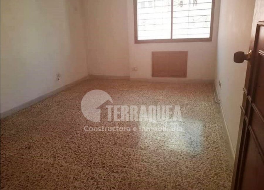 SE VENDE APARTAMENTO EN ALTOS DE RIOMAR