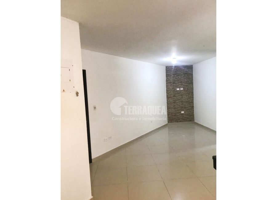 SE VENDE APARTAMENTO EN EL RECREO