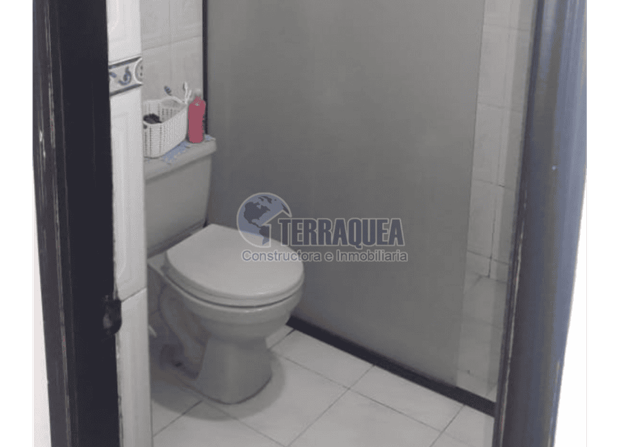 VENTA DE CASA + APARTAMENTO Y APARTAESTUDIO EN BARRIO LAS MERCEDES