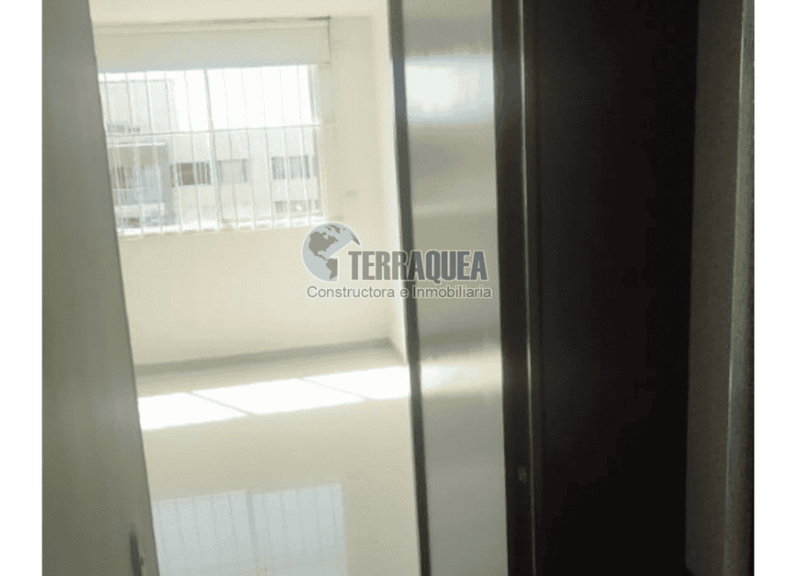 SE VENDE APARTAMENTO EN RIOMAR