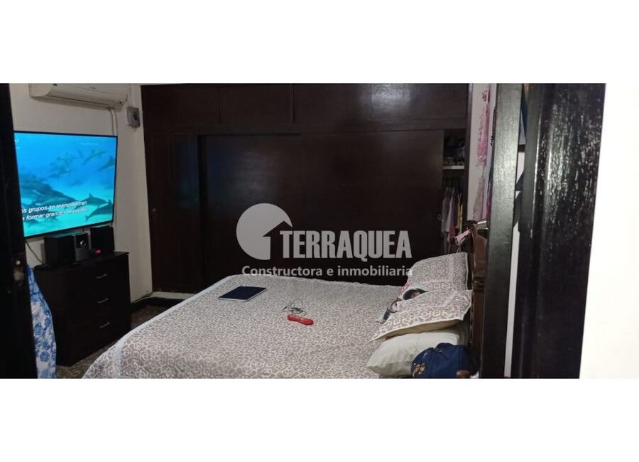 SE VENDE CASA CON DOS APARTAMENTOS EN LA CONCEPCION