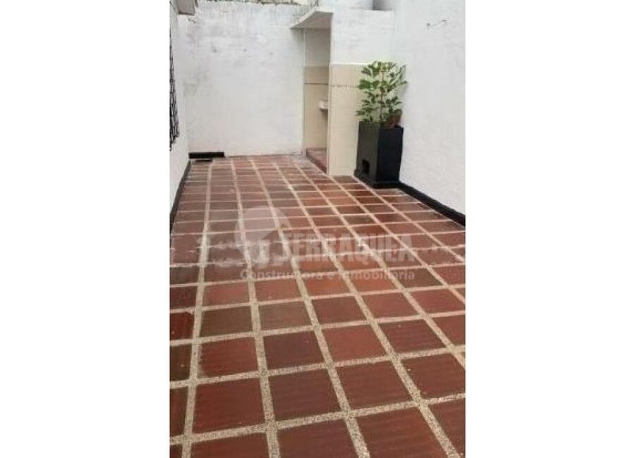 SE VENDE CASA EN ALTOS DE RIOMAR