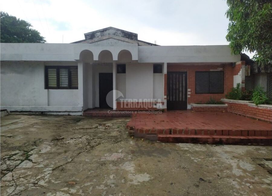 SE VENDE CASA COMERCIAL CON OFICINAS EN ALTO PRADO