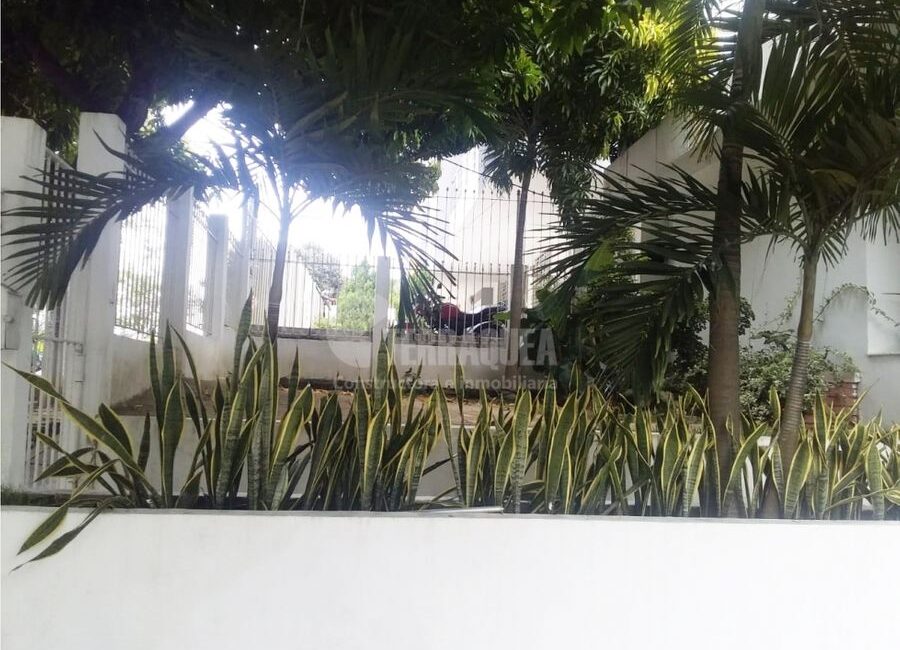 SE VENDE CASA EN ALTAMIRA