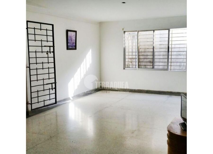 SE VENDE CASA EN ALTAMIRA