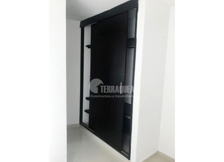 SE VENDE APARTAMENTO EN EL RECREO