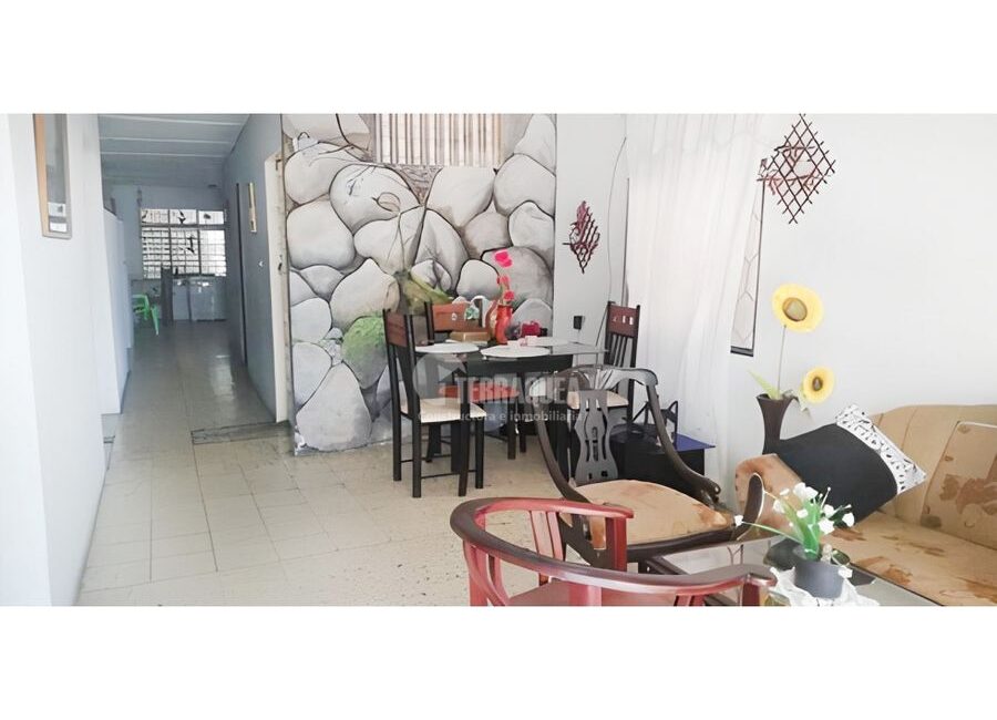 SE VENDE CASA EN LUCERO