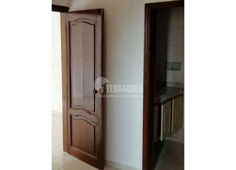 SE VENDE APARTAESTUDIO EN GRANADILLO