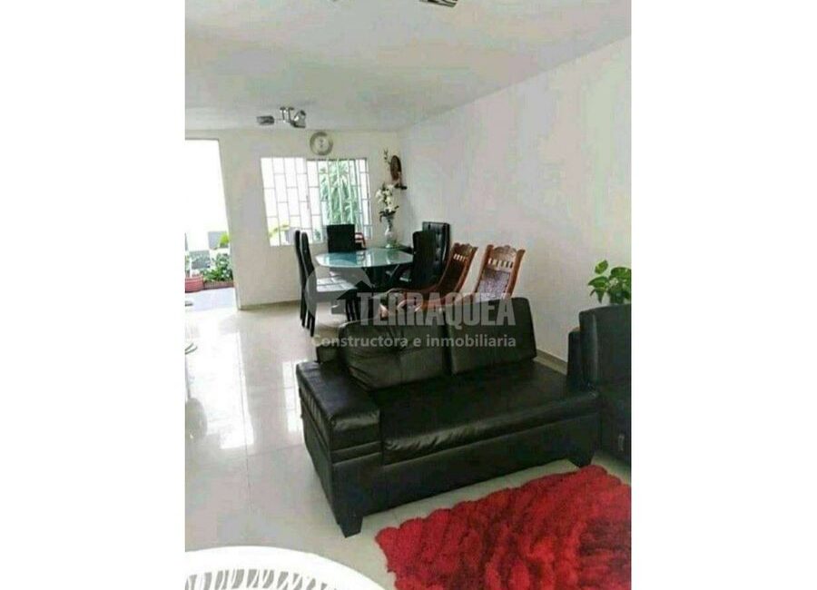 SE VENDE CASA DUPLEX EN EL CARMEN