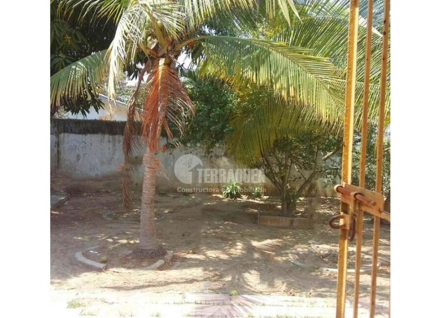 SE VENDE CASA EN ALTAMIRA