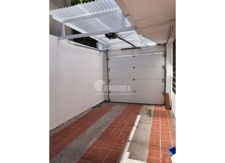 SE VENDE CASA EN OLAYA