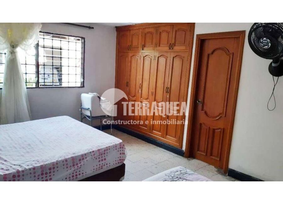 SE VENDE CASA EN LOS NOGALES