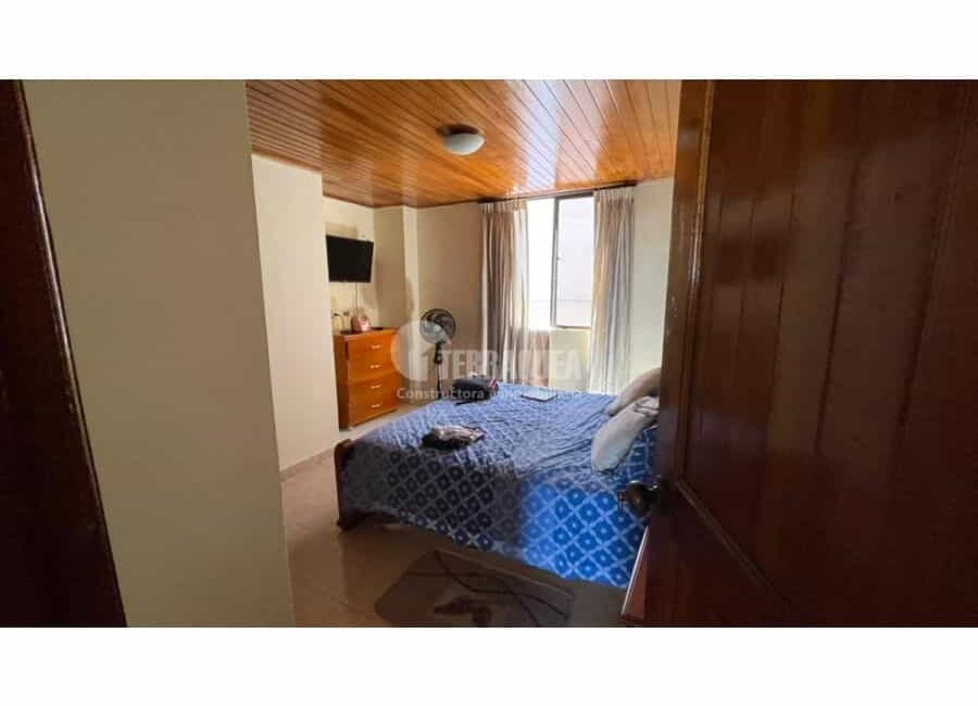 SE VENDE APARTAMENTO EN LAS DELICIAS