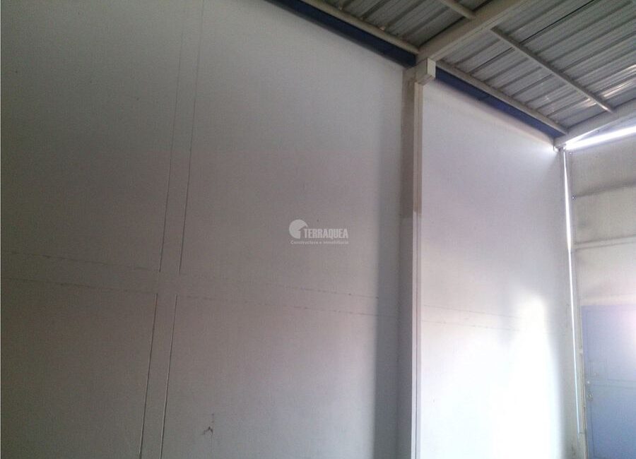 SE VENDE BODEGA EN CHIQUINQUIRA