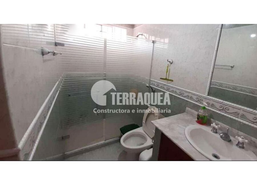 SE VENDE CASA EN LOS NOGALES