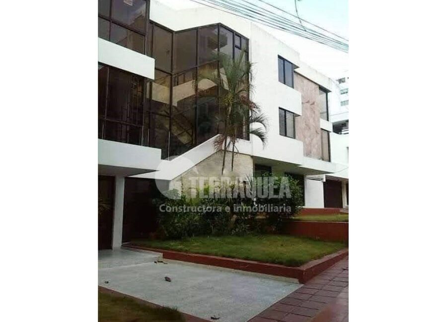 SE VENDE APARTAMENTO EN ALTOS DE RIOMAR