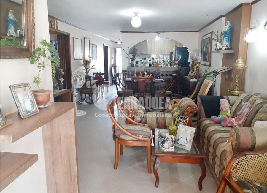 SE VENDE APARTAMENTO EN EL RECREO