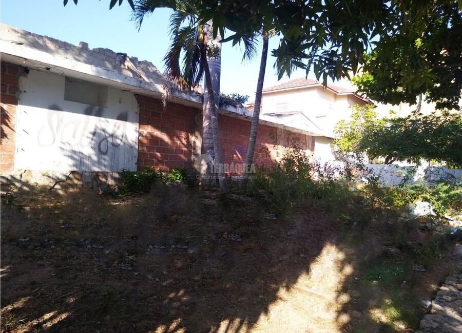 SE VENDE LOTE EN EL PRADO