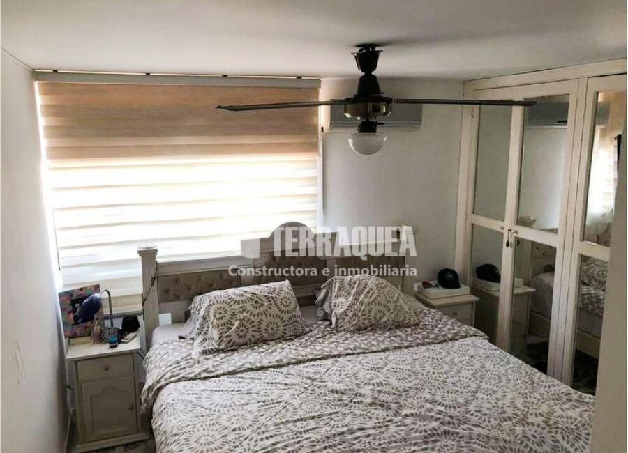 SE VENDE APARTAMENTO EN RIOMAR