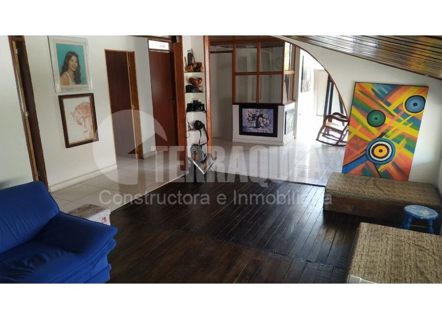 SE VENDE CASA COMERCIAL EN EL TABOR