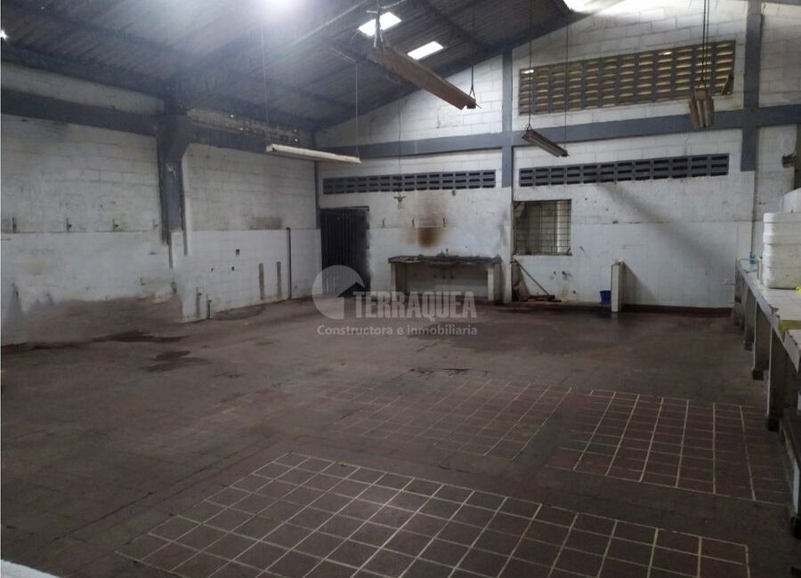 SE VENDE CASA COMERCIAL CON OFICINAS EN ALTO PRADO