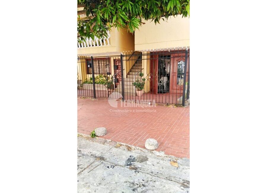 SE VENDE APARTAMENTO EN EL RECREO