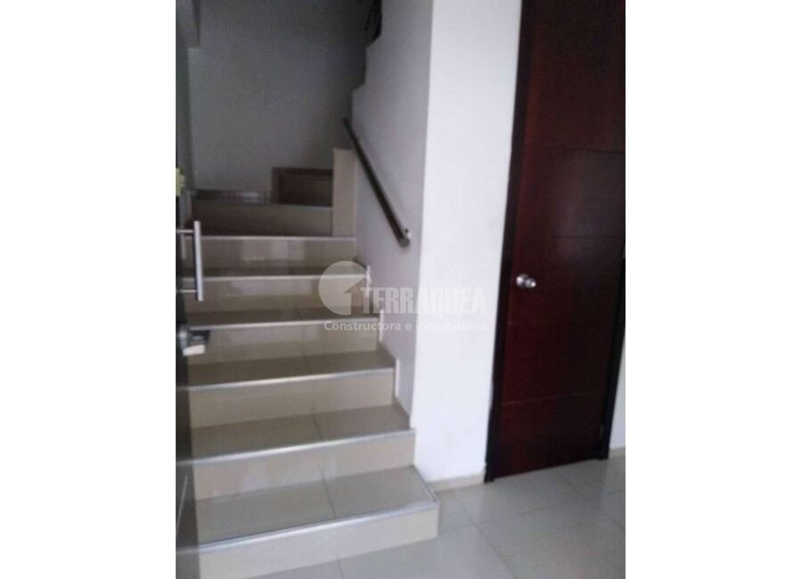 SE VENDE CASA DUPLEX EN EL CARMEN