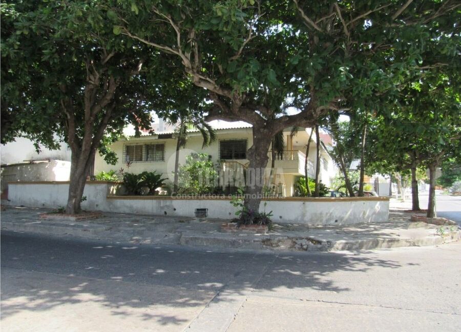 SE VENDE CASA EN LA CAMPIÑA