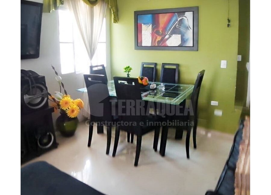 SE VENDE CASA EN EL RECREO