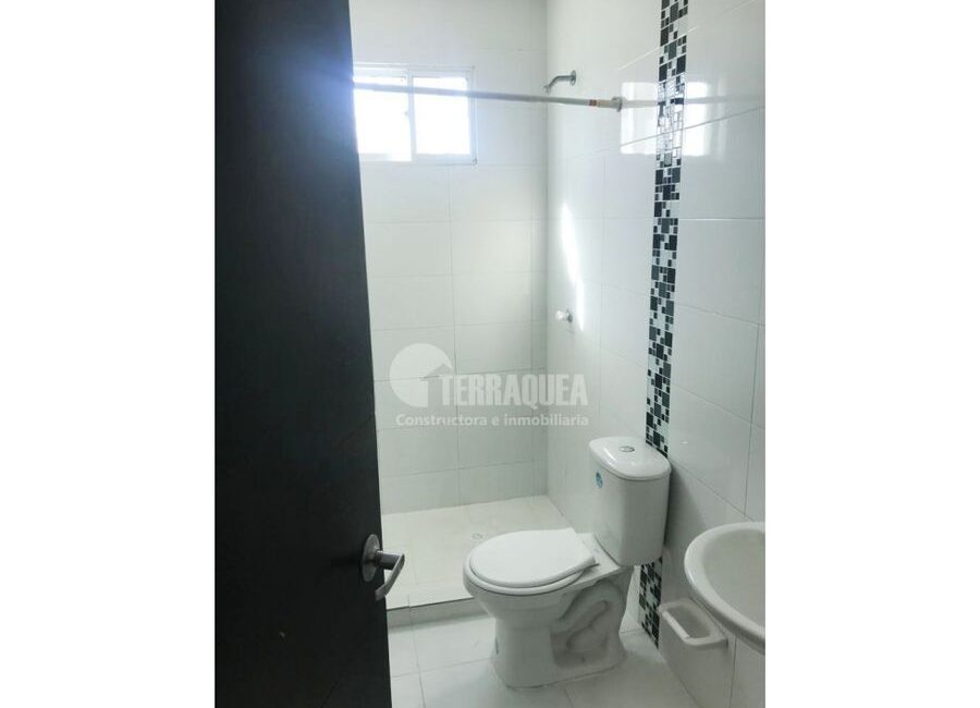 SE VENDE APARTAMENTO EN EL RECREO