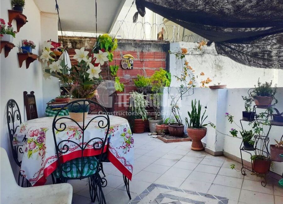 SE VENDE APARTAMENTO EN EL RECREO