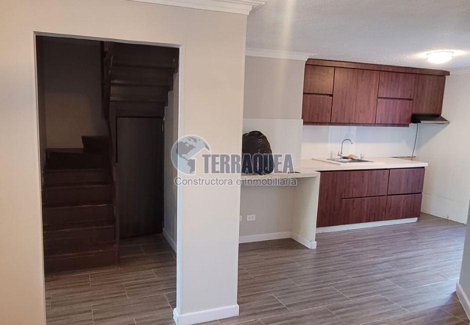 Casa Duplex en Campo Alegre