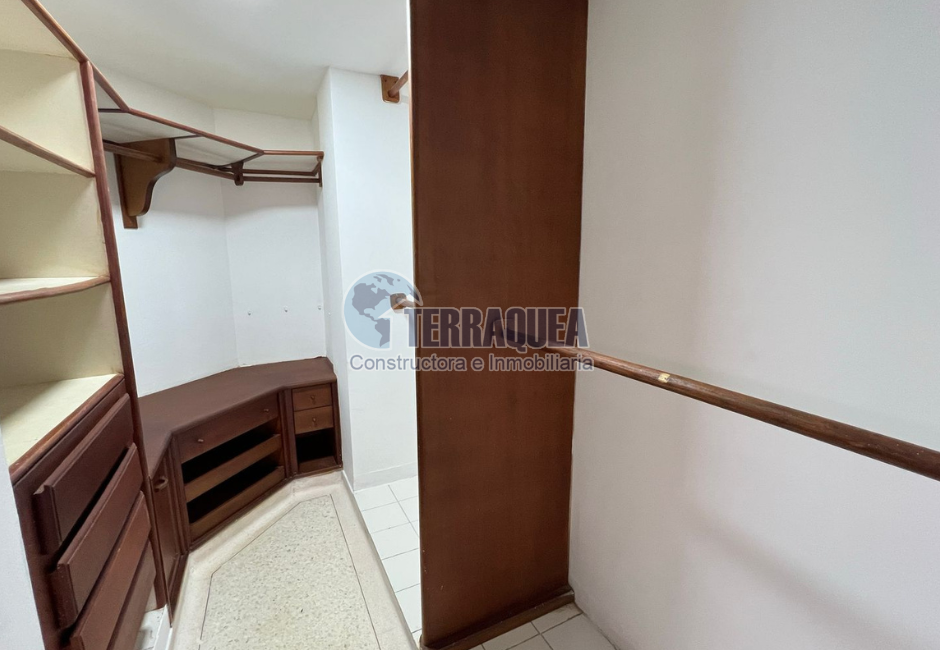 Apartamento en Altos Del Limon