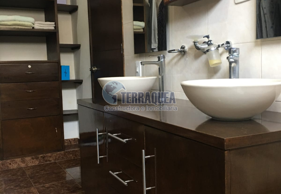 Casa+2 Apartamentos en Los Alpes