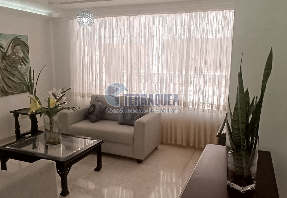 Casa 3 niveles en Riomar