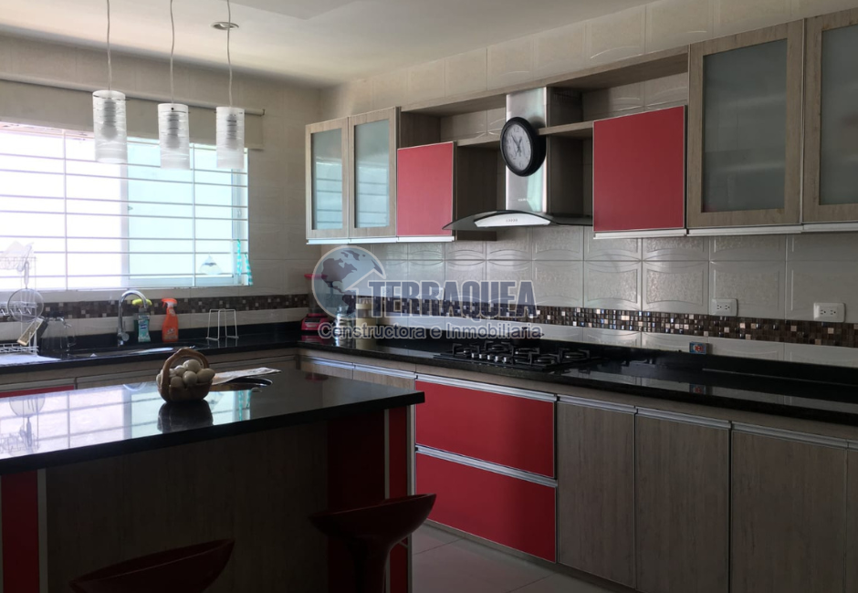 Casa+2 Apartamentos en Los Alpes