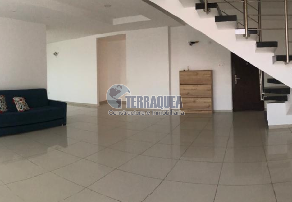 Apartamento PH en Riomar