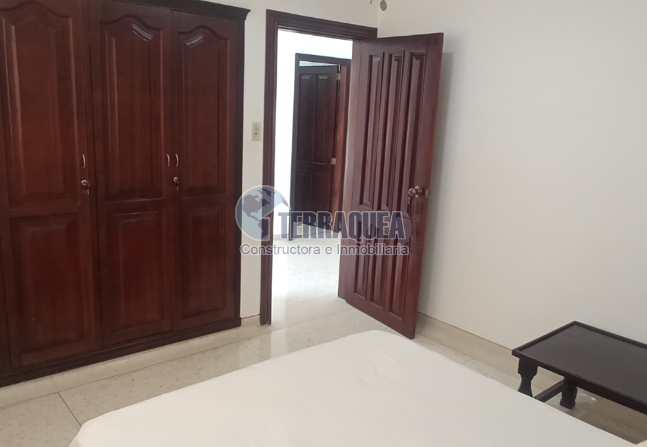 Casa 3 niveles en Riomar