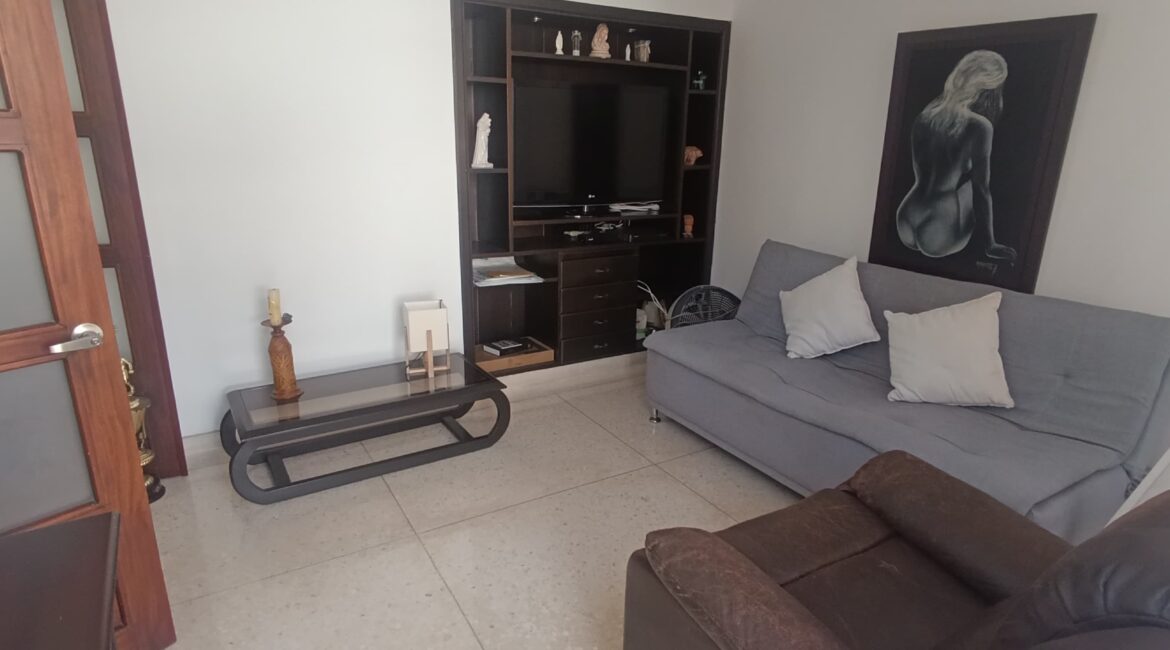 Casa 3 niveles en Riomar