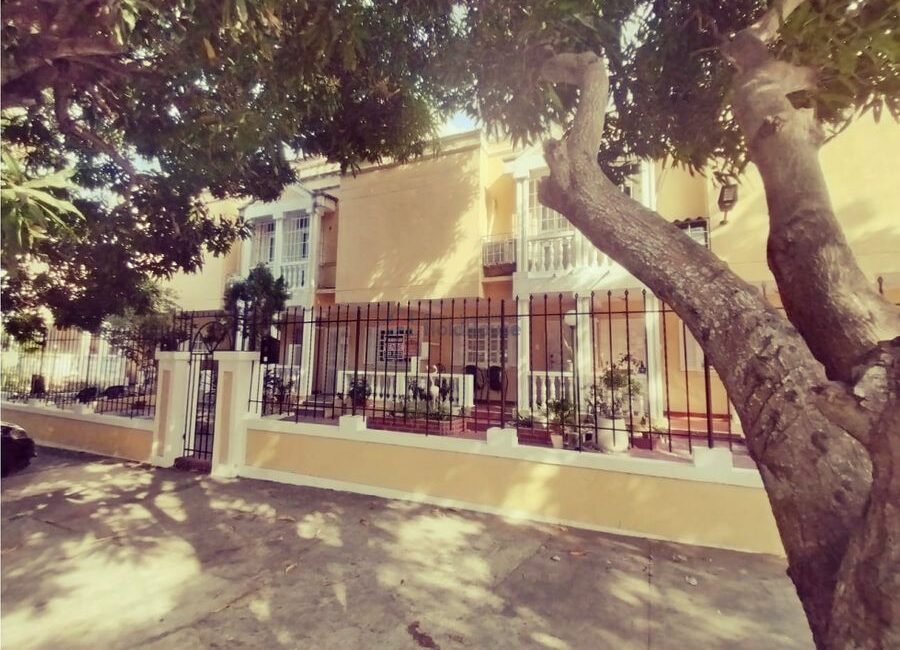 Casa 3 niveles en El Prado