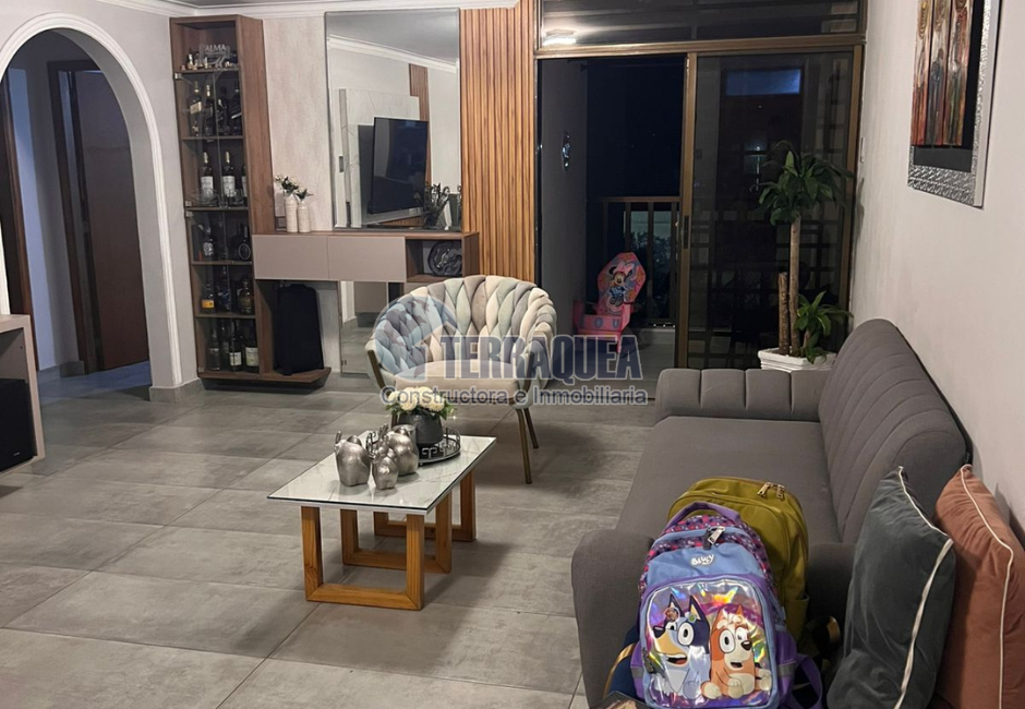 Apartamento en Ciudad Jardín.