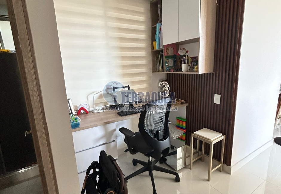 Apartamento en Alameda del Rio, Conj. Zafiro.